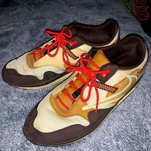 Limited edition Travis Scott X Cactus Jack Nike collab size 14